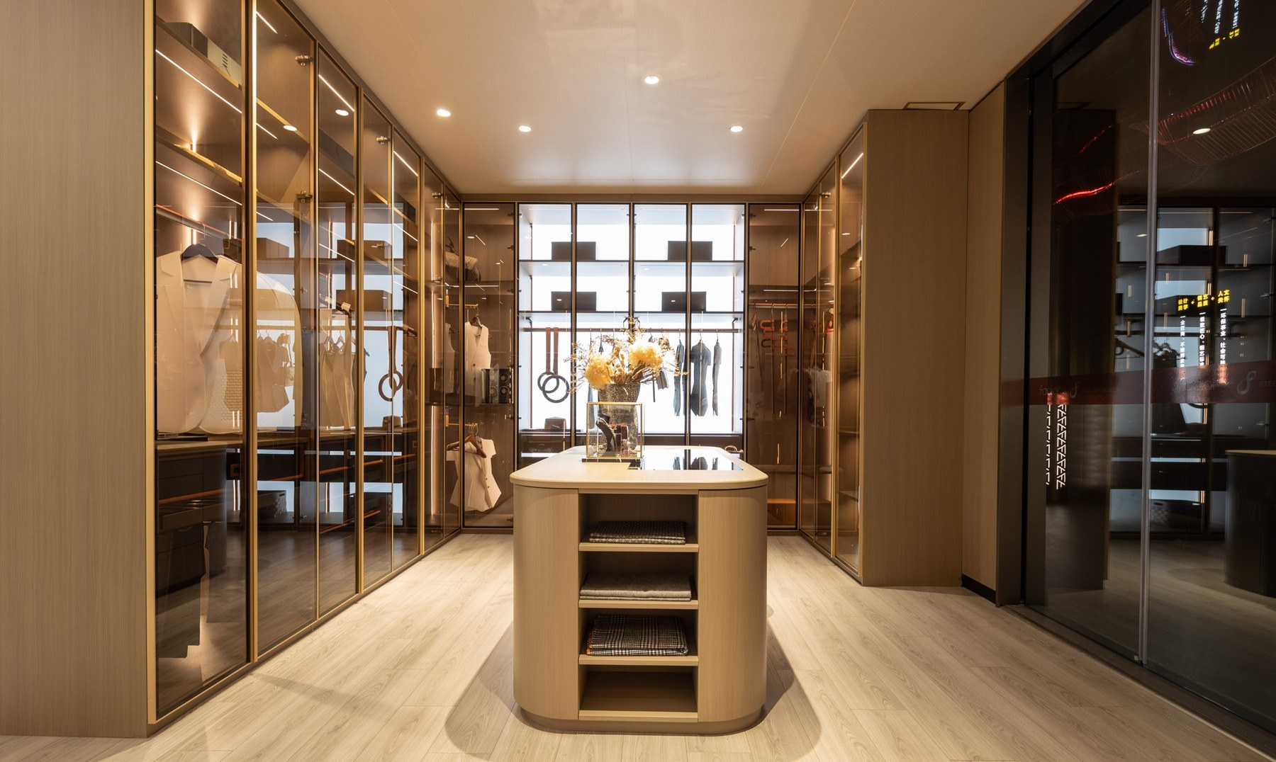 Door finish and wardrobe material display